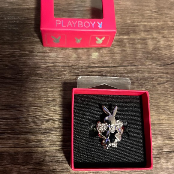 Playboy ring - Picture 1 of 4